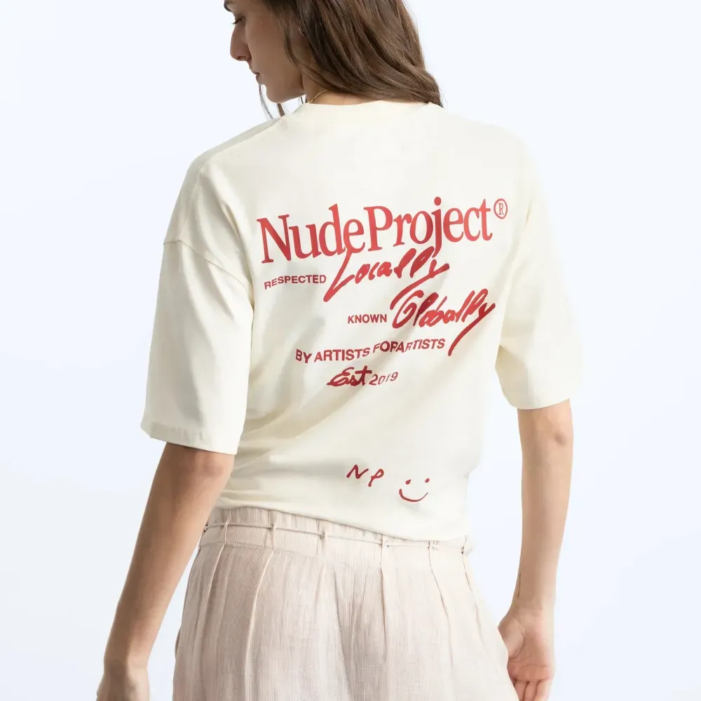 Camiseta Nude Project Global Soon Marshmallow foto 2