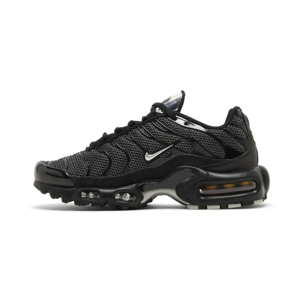 Nike Air Max Plus Black Suede Silver Feminino foto 2