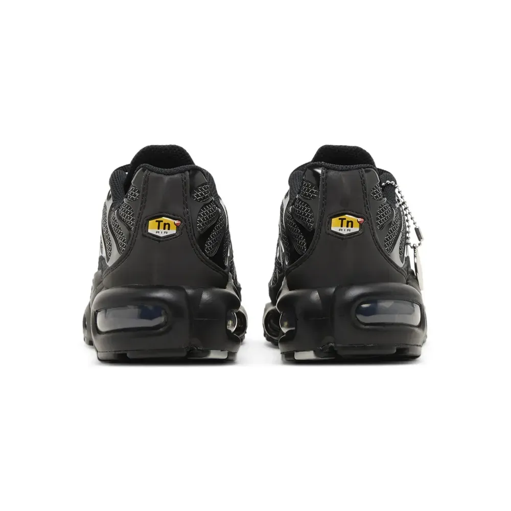 Nike Air Max Plus Black Suede Silver Feminino foto 3