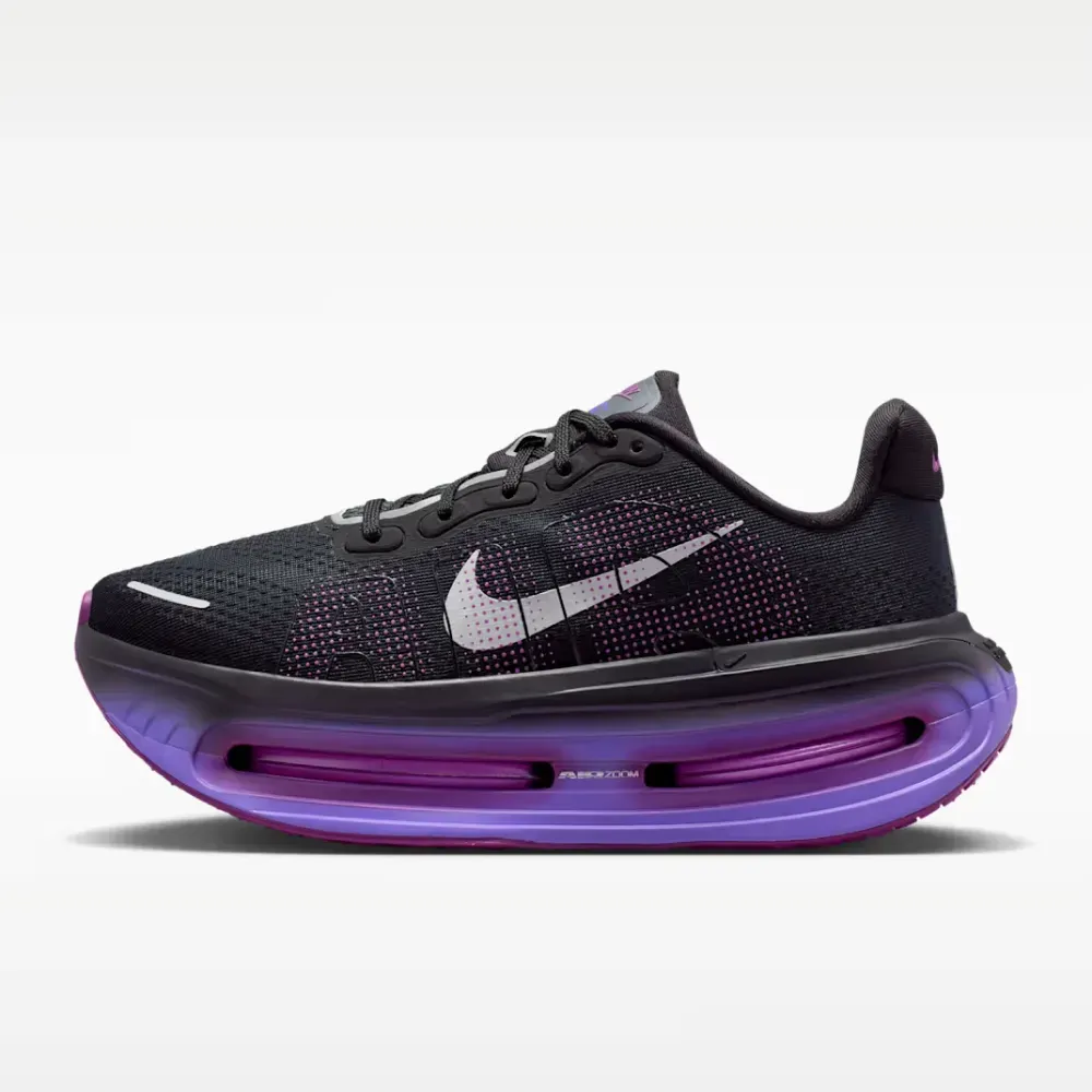 Nike Vomero Premium Black Persian Violet Bold Berry Feminino foto 1