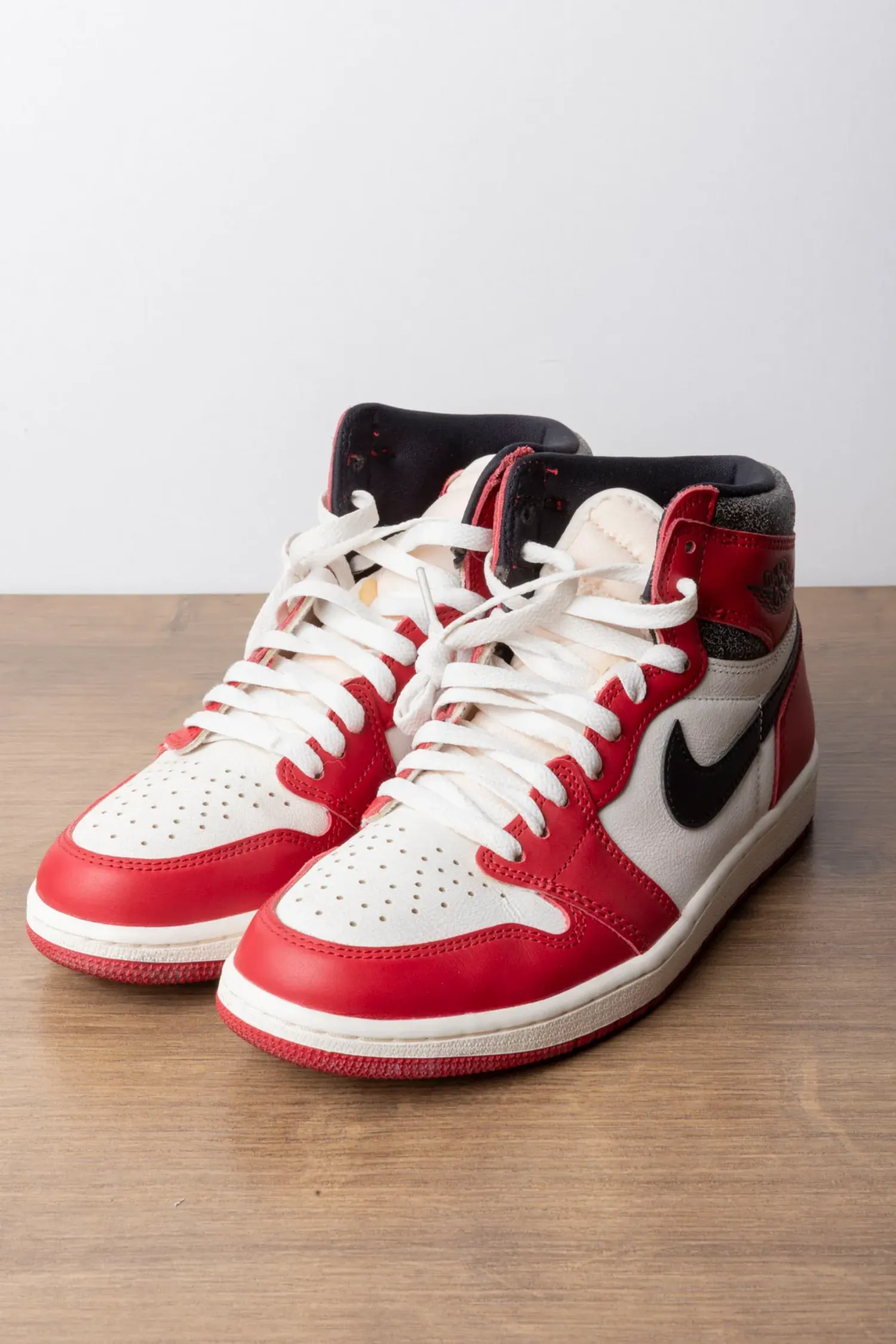 Air Jordan 1 High Chicago Lost and Found