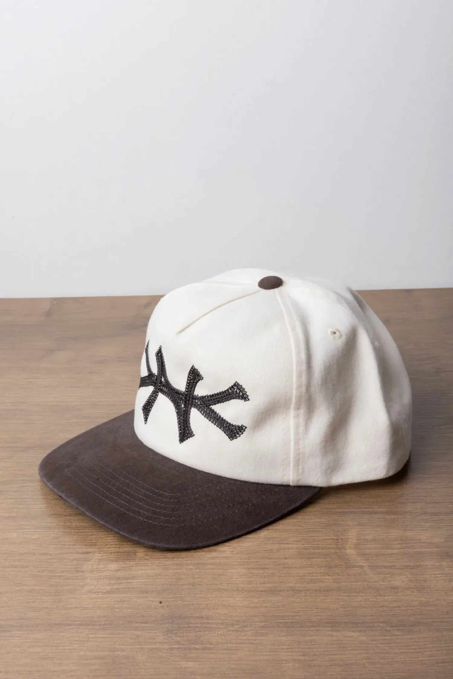 Boné oMA Studios NY Chain Stitch Cookies & Cream — Único, Novo