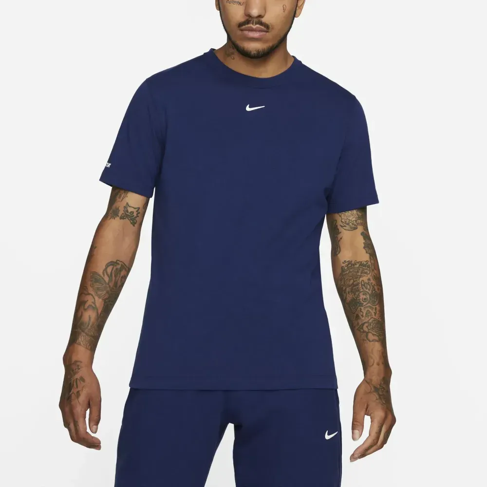 NOCTA x Nike Camiseta Cardinal Stock Logo Blue foto 1