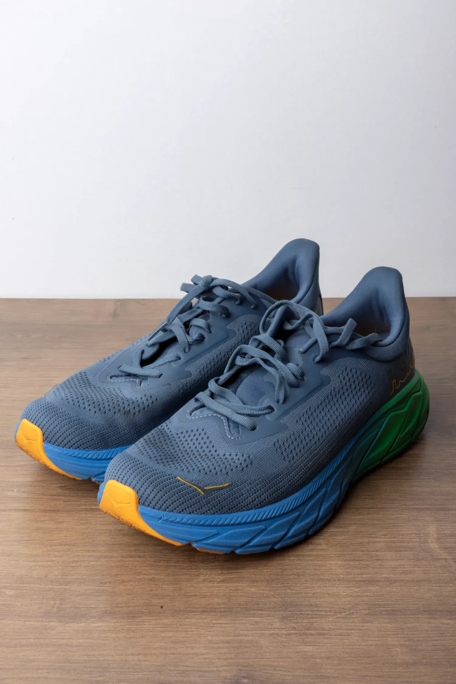 Hoka Arahi 7 Blue Green