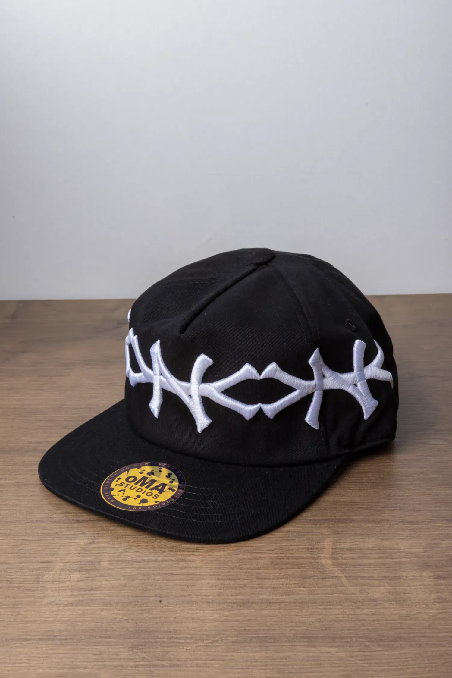 Boné oMA Studios NY Crown Black — Único, Novo