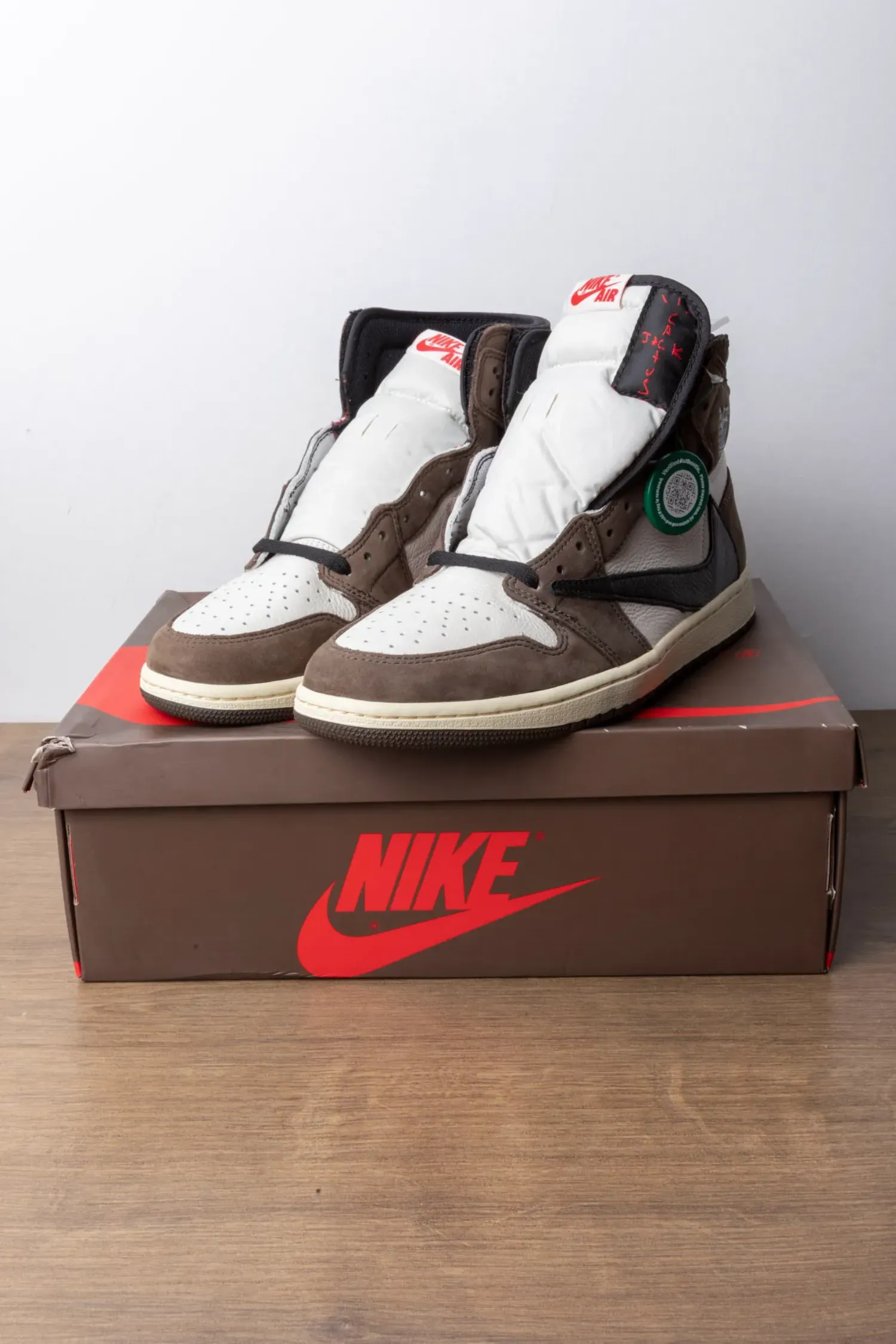 Travis Scott x Air Jordan 1 Retro High Dark Mocha