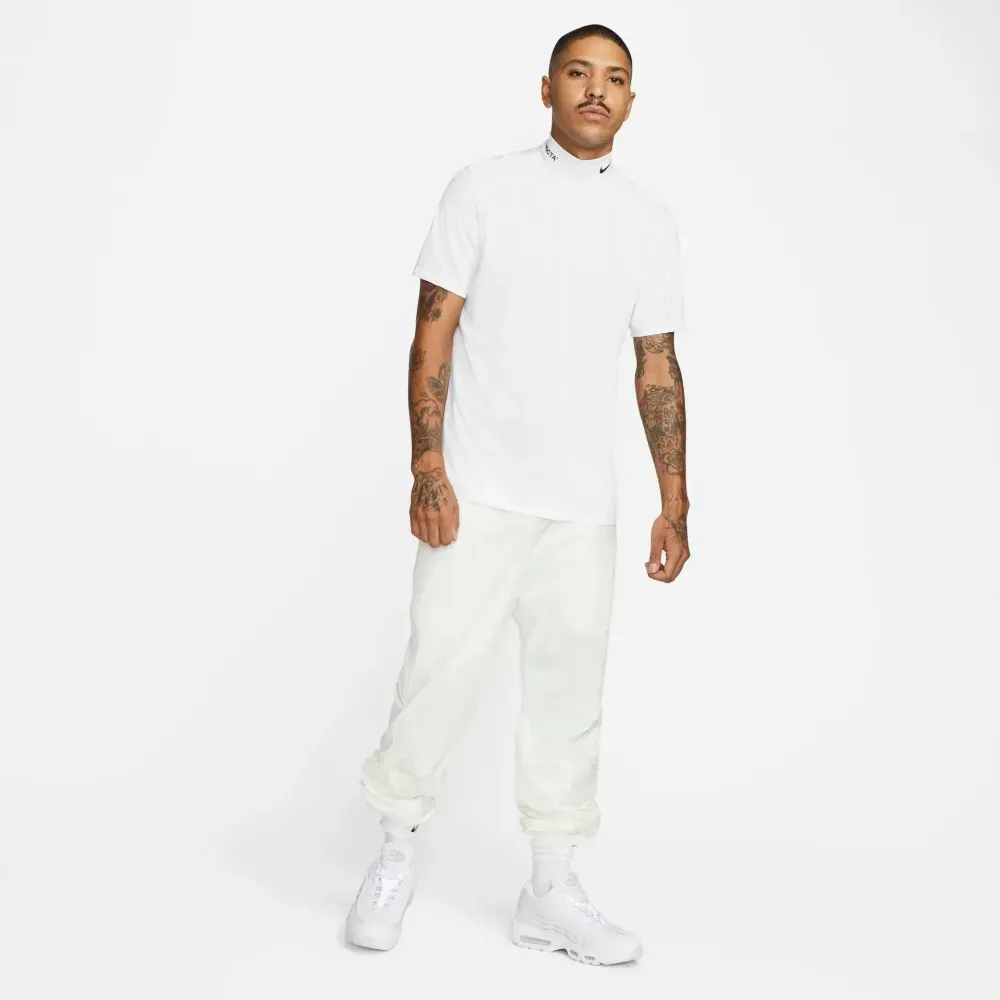 NOCTA x Nike Camiseta Golf NRG Mock Neck Top White foto 2