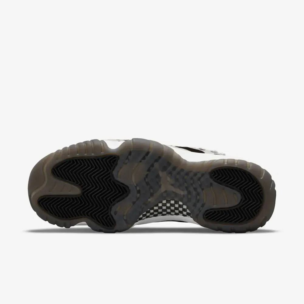 Air Jordan 11 Retro Black and White foto 5