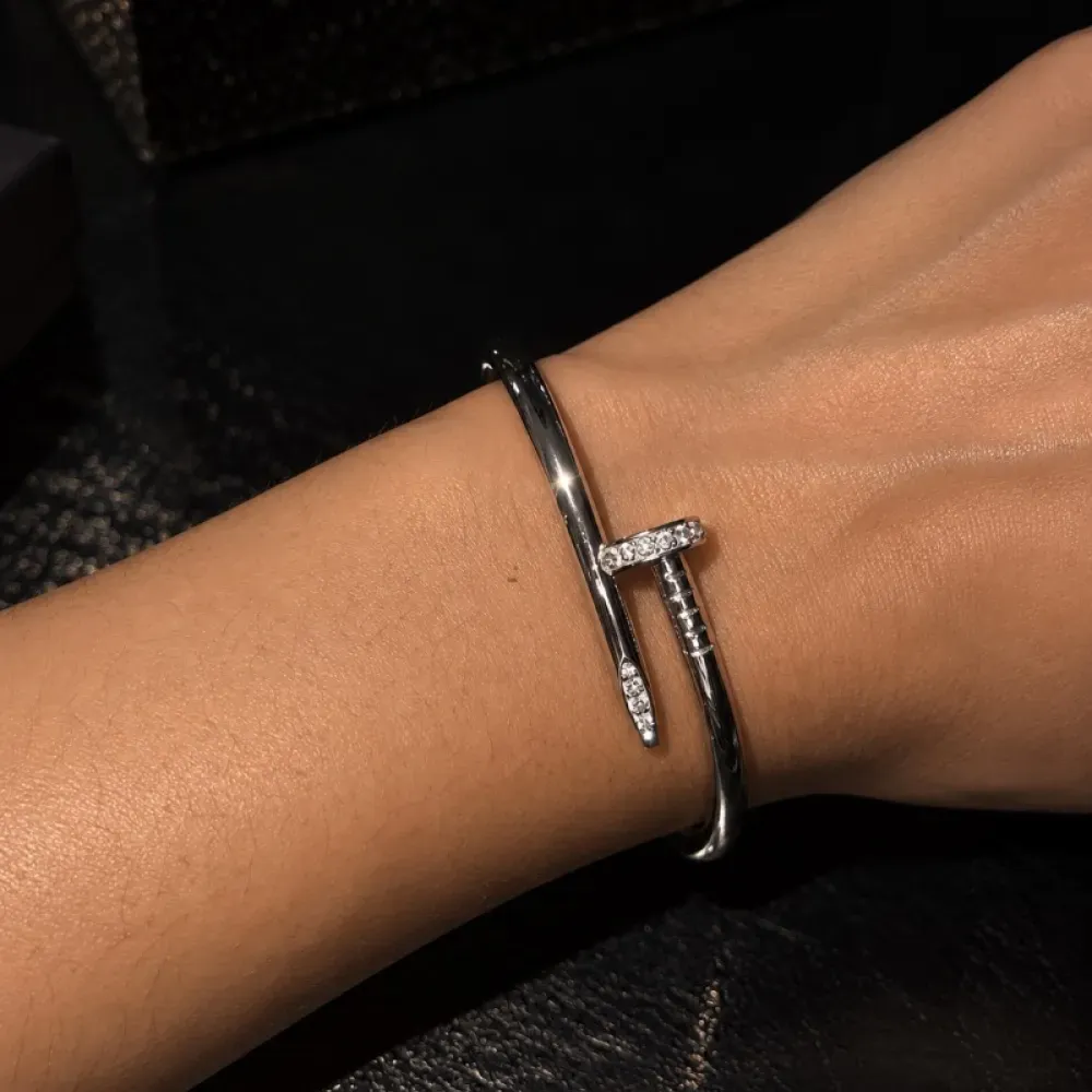 Pulseira Casa Cinza Brasil Nail (Main Edition) foto 1