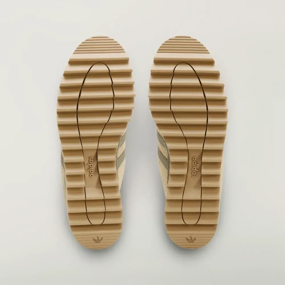 CLOT x adidas Sawtooth Mule Cardboard Wonder White Trace Cargo foto 5