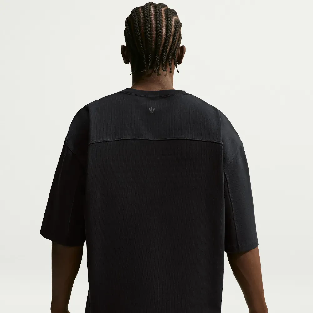 NOCTA x Nike Camiseta Marquis Black foto 2
