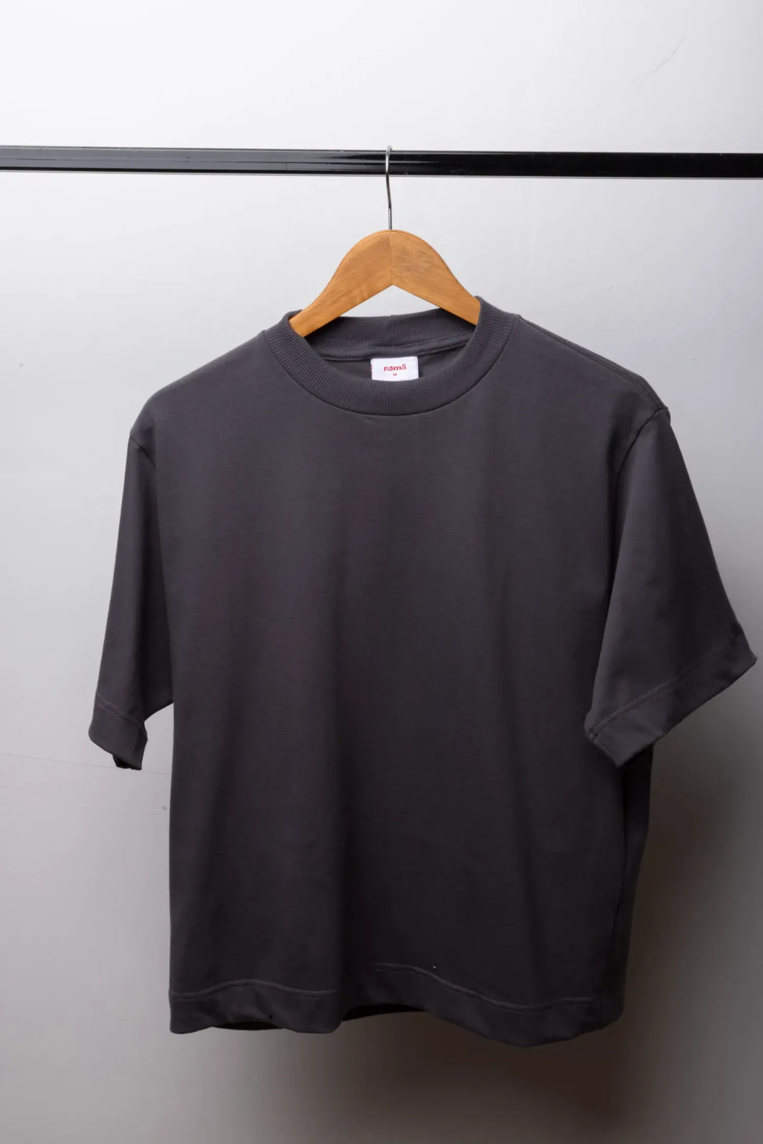 Camiseta Romã Boxy Regular Charcoal