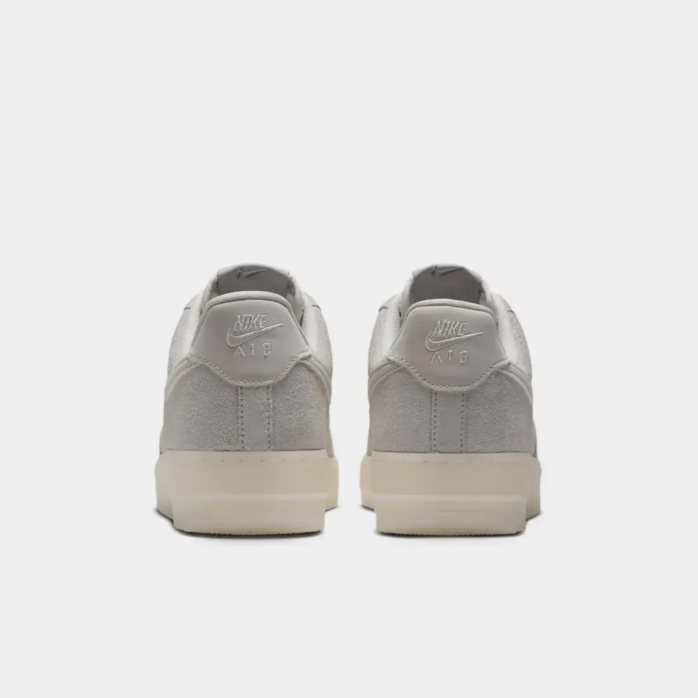 Nike Air Force 1 '07 Suede Sail Light Bone Feminino foto 3