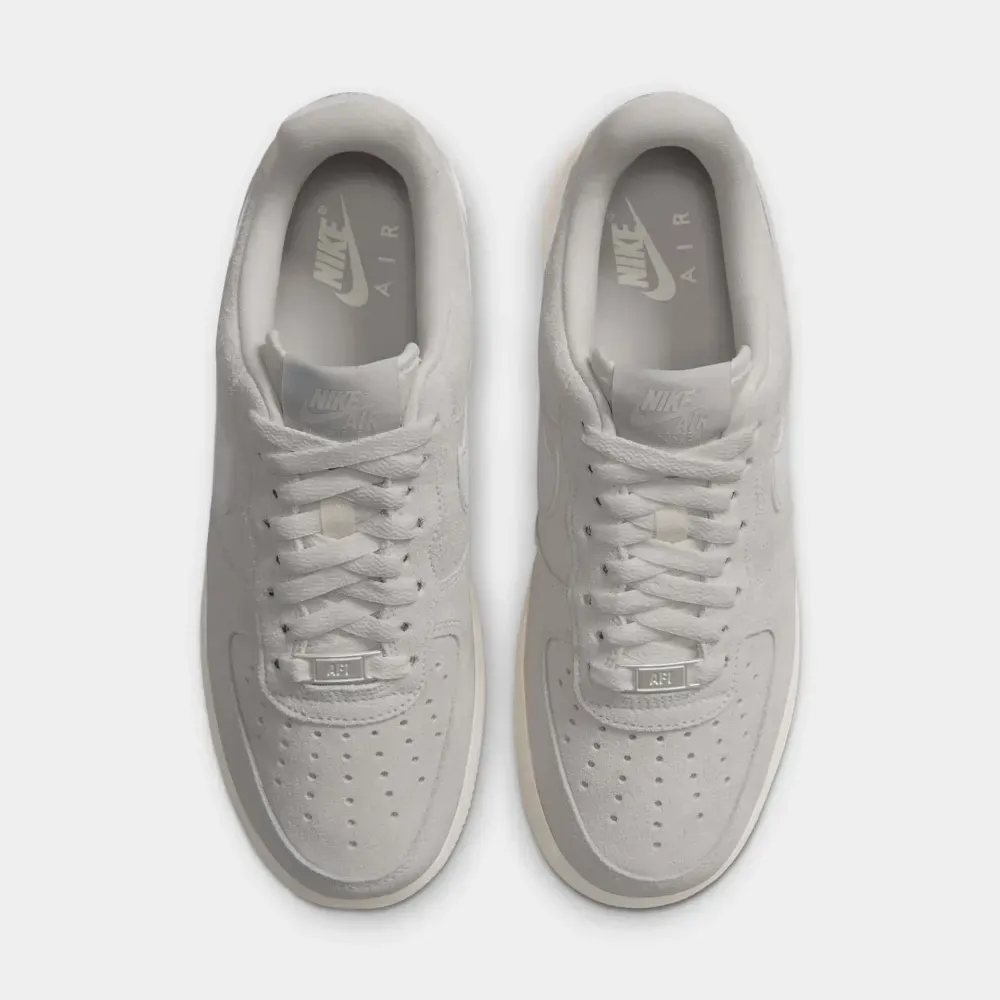 Nike Air Force 1 '07 Suede Sail Light Bone Feminino foto 2