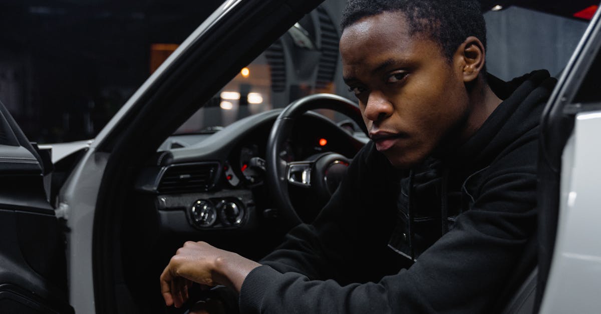 Garage door repairs in Helensvale