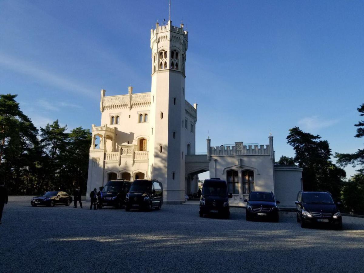 Corporate Limo Service