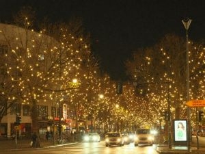 When Is the Best Time to Install Christmas Lights in Austin, Texas? Astoria Lighting Co - Austin When Is the Best Time to Install Christmas Lights in Austin, Texas?