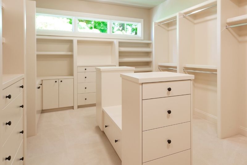 walk in robe shoe storage