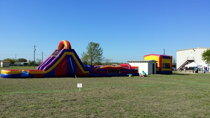 Rentable Inflatable Water Slides Near Me